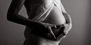 Najbardziej magiczne 9 miesięcy w Twoim życiu – fotografia ciążowa Częstochowa.
